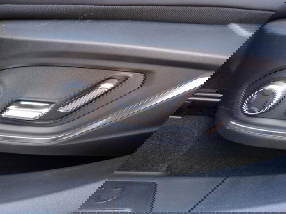 Lynk & Co 01 nuova a Firenze (17)