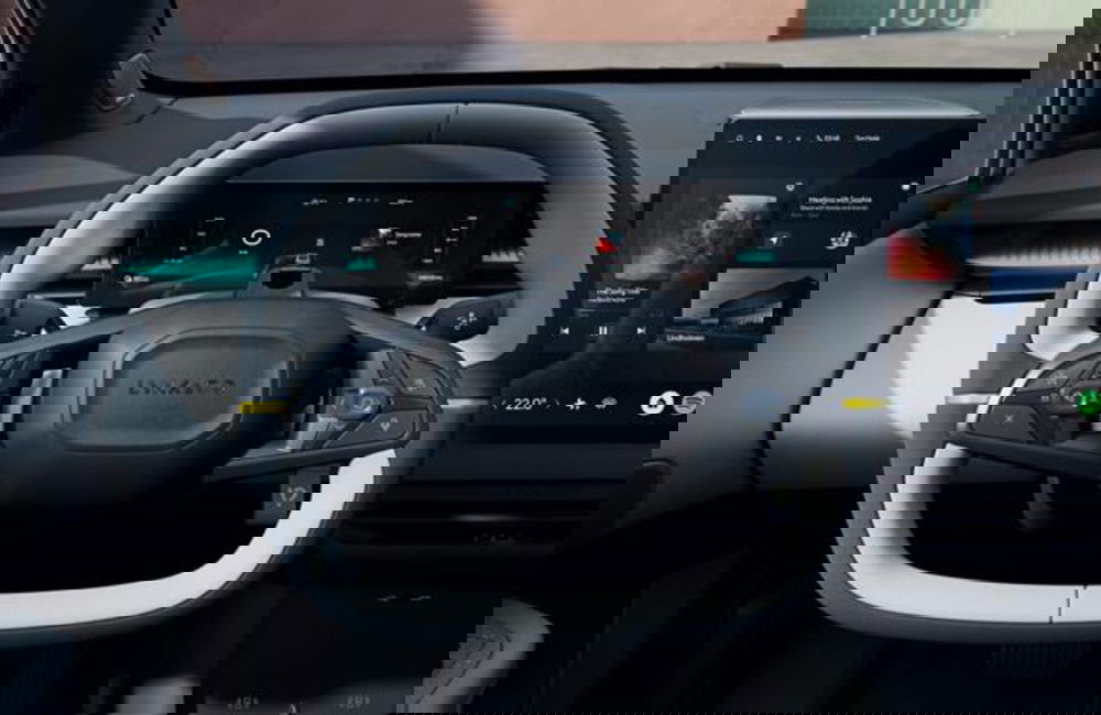 Lynk & Co 02 nuova a Firenze (13)