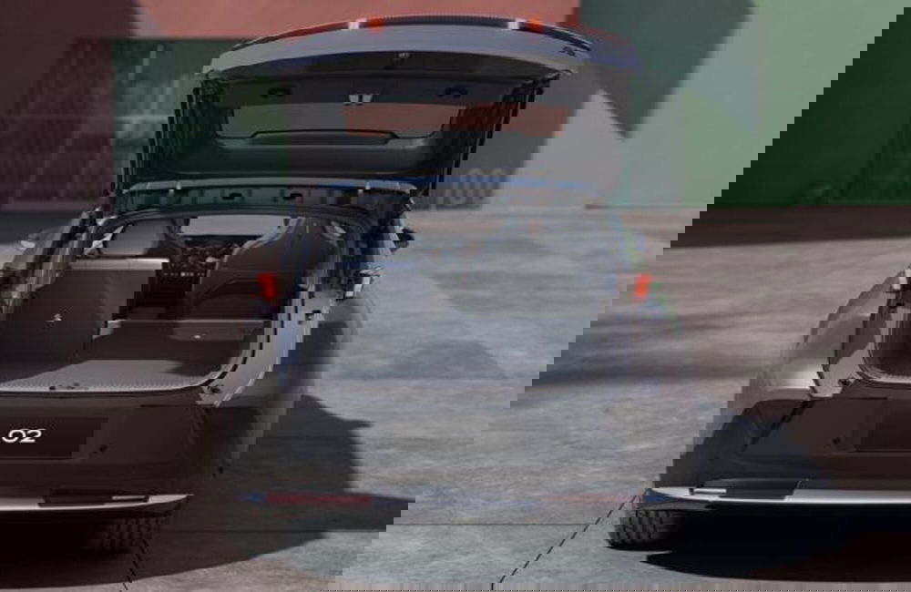 Lynk & Co 02 nuova a Firenze (9)