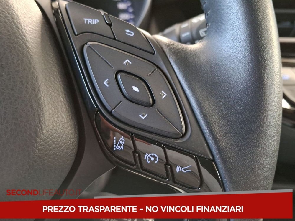 Toyota Toyota C-HR usata a Roma (12)