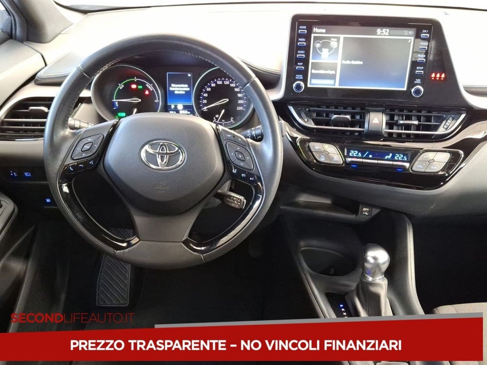Toyota Toyota C-HR usata a Roma (13)