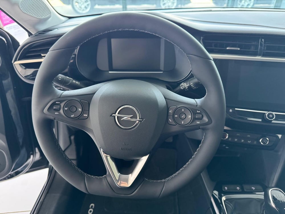Opel Corsa nuova a Reggio Emilia (12)