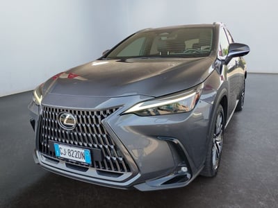 Lexus NX Plug-in 4WD Premium del 2022 usata a Modena