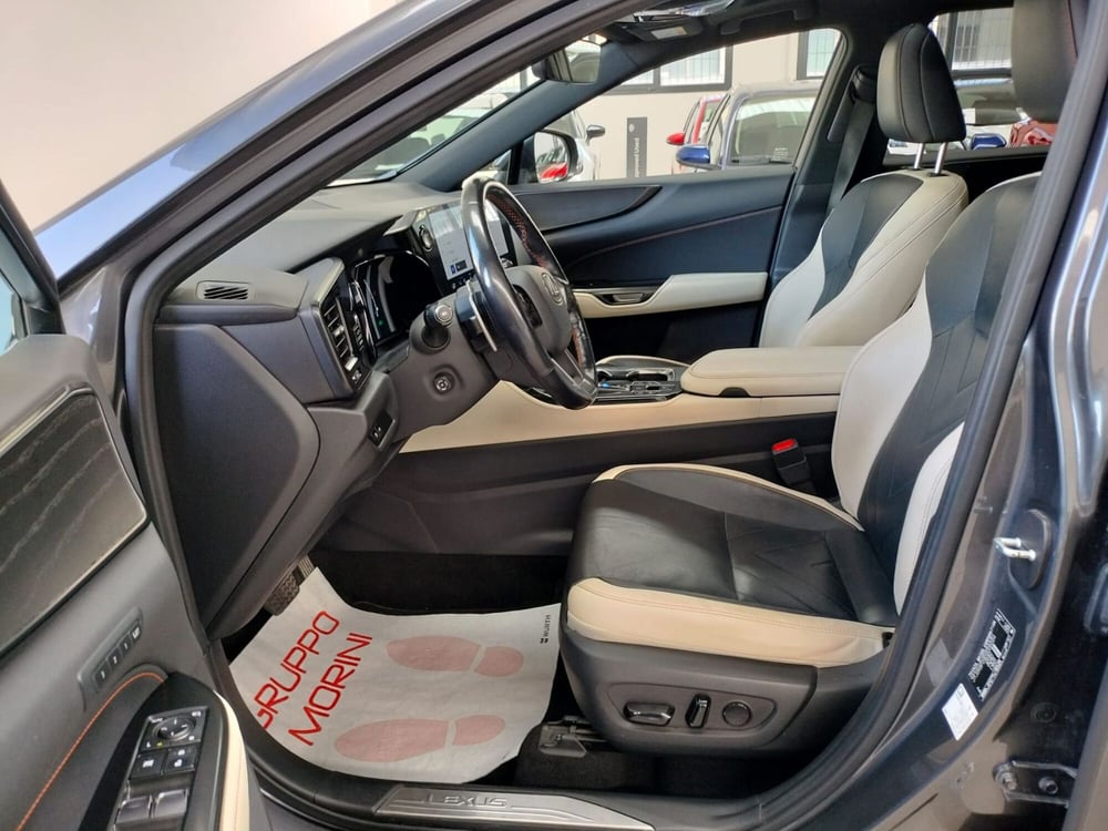 Lexus NX usata a Modena (9)