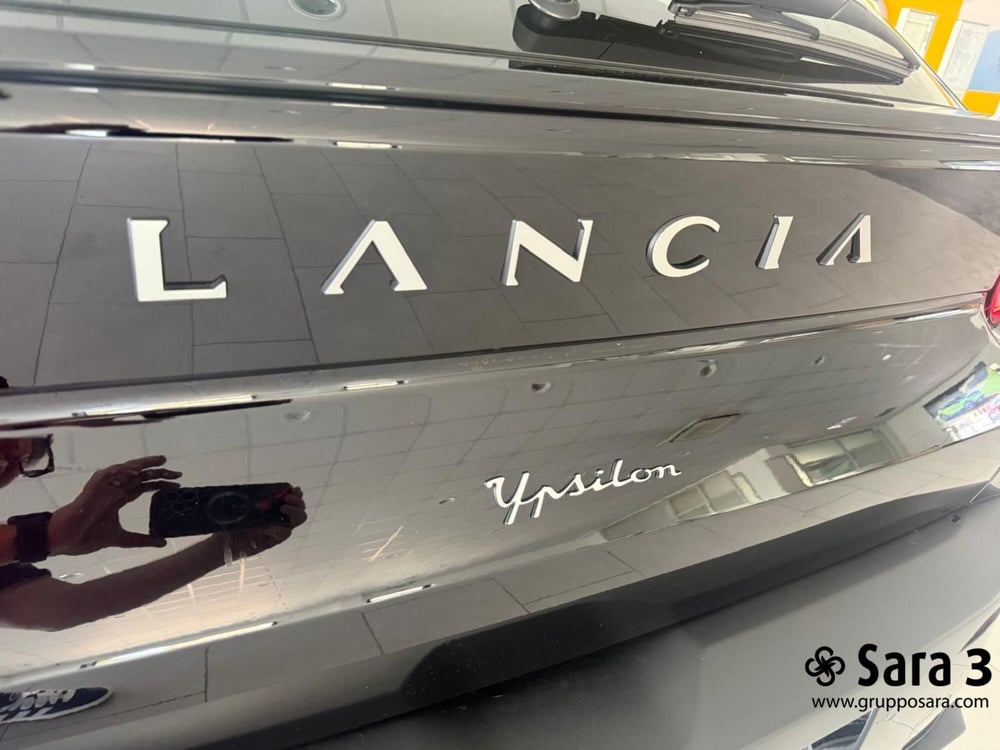 Lancia Ypsilon nuova a Benevento (10)