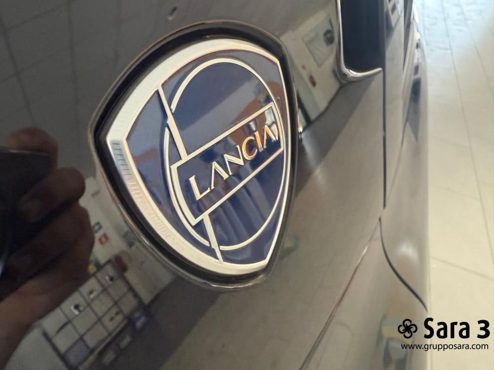 Lancia Ypsilon nuova a Benevento (12)