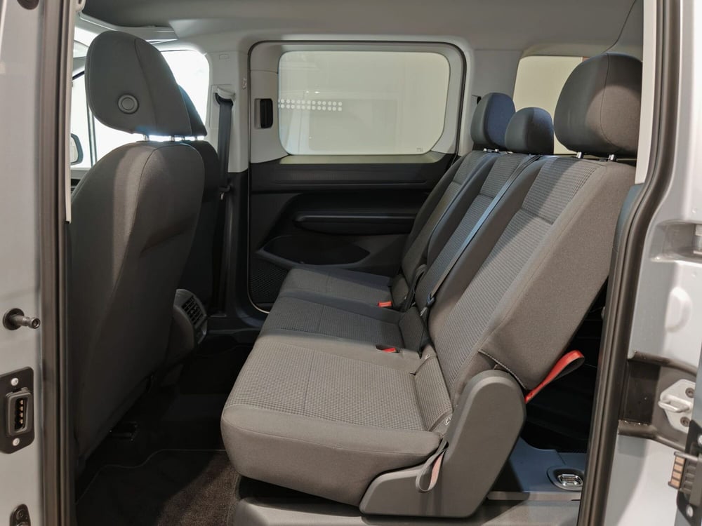 Volkswagen Caddy nuova a Palermo (13)