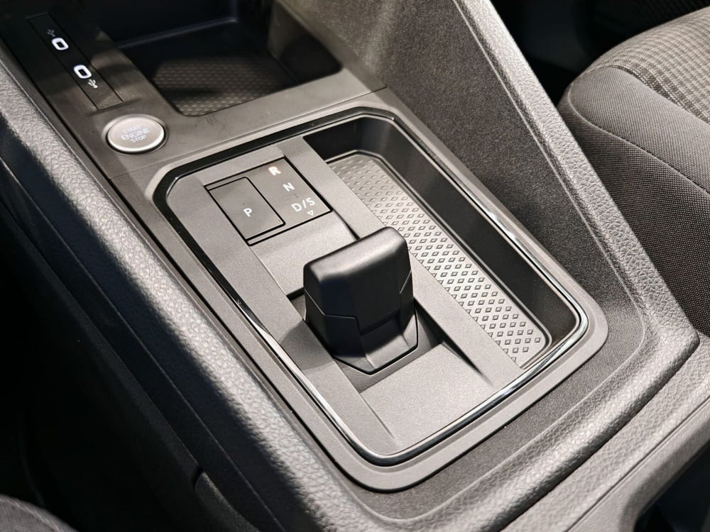 Volkswagen Caddy nuova a Palermo (17)