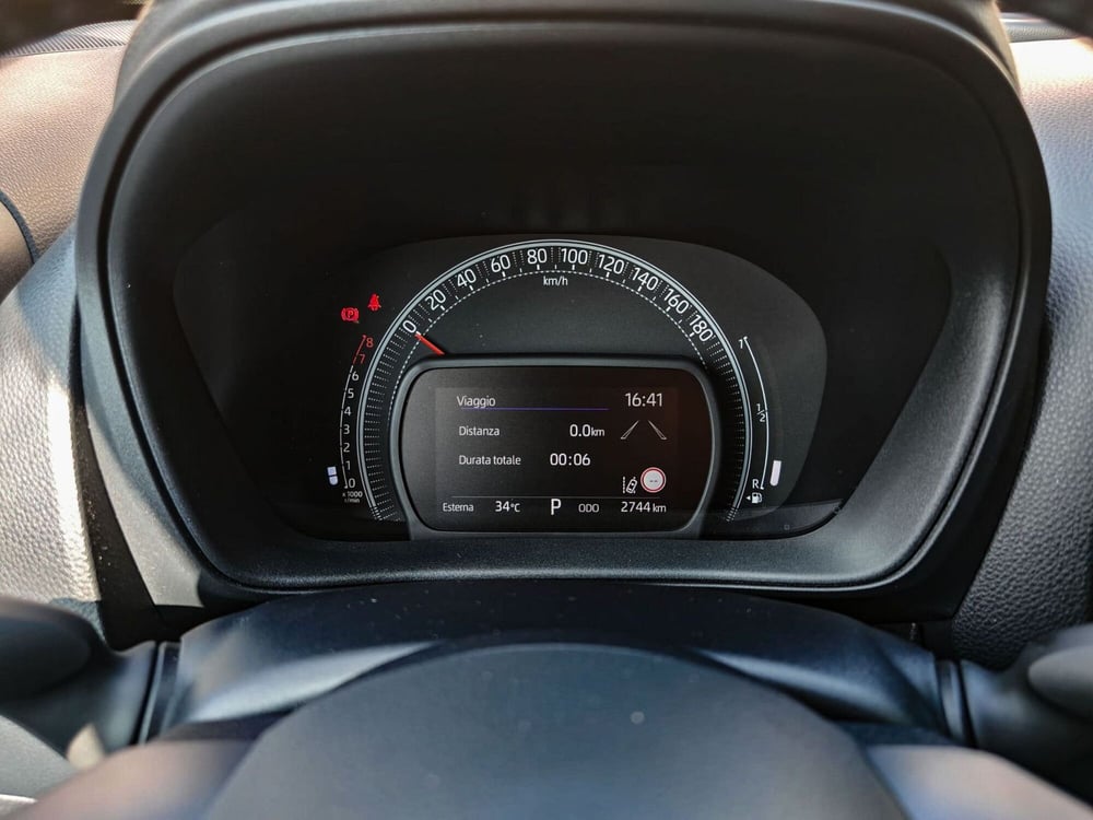 Toyota Aygo X usata a Palermo (11)
