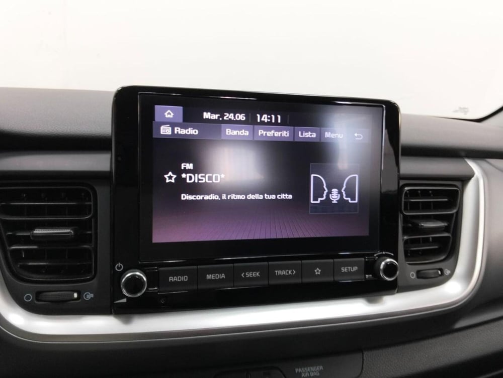 Kia Stonic usata a Como (13)
