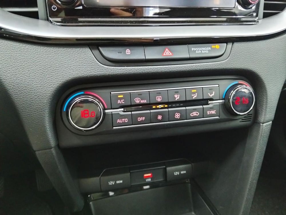 Kia XCeed usata a Como (18)