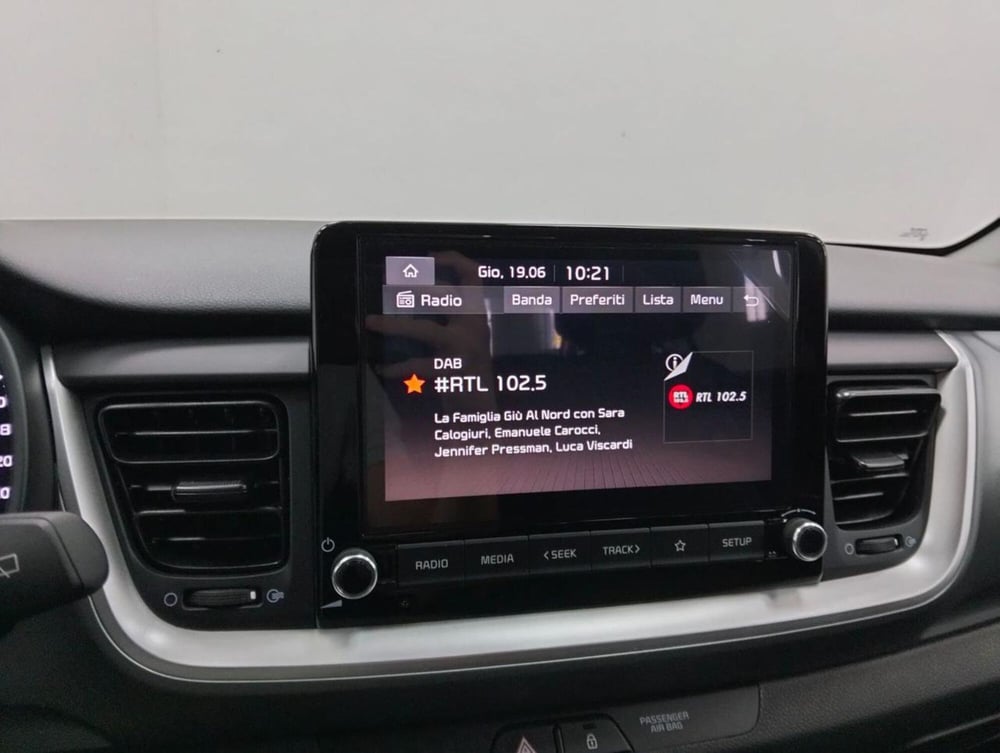 Kia Stonic usata a Como (12)
