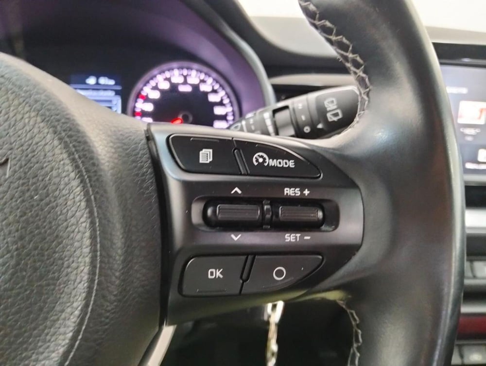 Kia Stonic usata a Como (11)