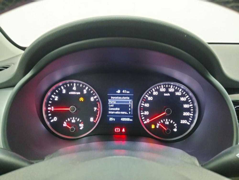 Kia Stonic usata a Como (12)