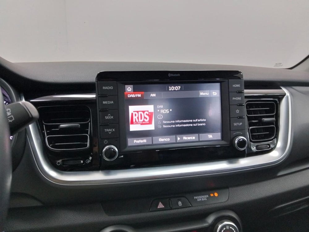 Kia Stonic usata a Como (13)