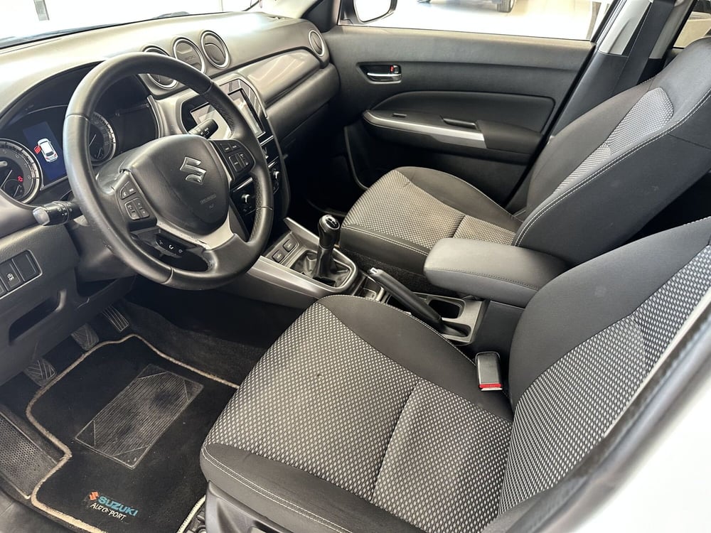 Suzuki Vitara usata a Latina (11)