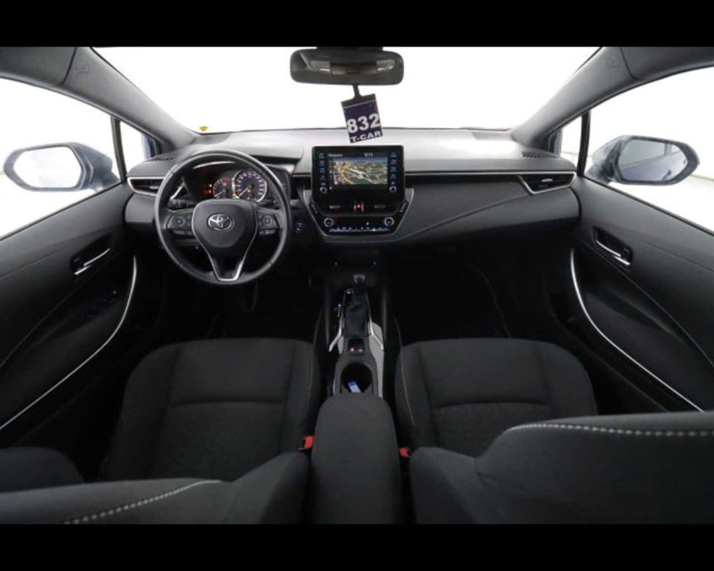 Toyota Corolla Touring Sports usata a Bologna (13)