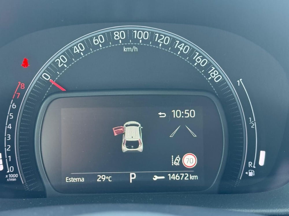 Toyota Aygo X usata a Ferrara (10)