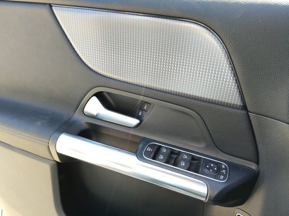 Mercedes-Benz GLA SUV usata a Pescara (14)