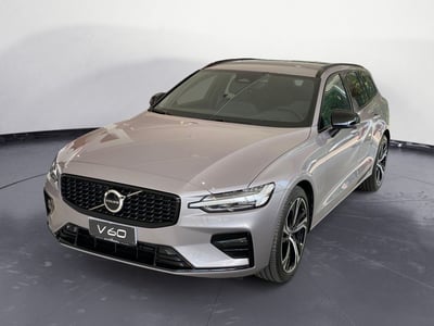 Volvo V60 B4 automatico Plus Dark nuova a Como