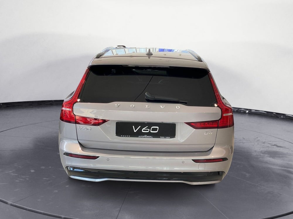 Volvo V60 nuova a Como (5)