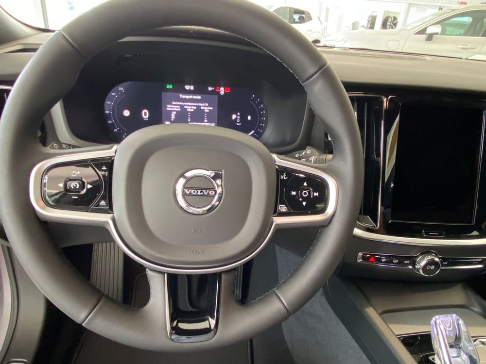 Volvo V60 nuova a Como (9)