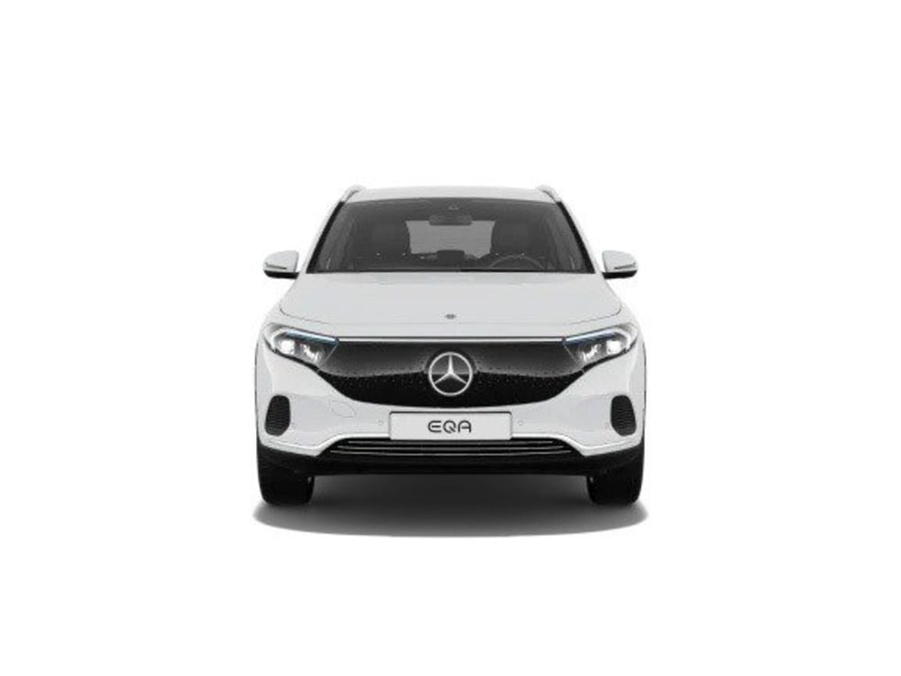 Mercedes-Benz EQA nuova a Macerata (2)