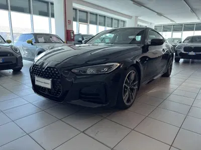 BMW Serie 4 Coup&eacute; M440i 48V xDrive del 2021 usata a Messina