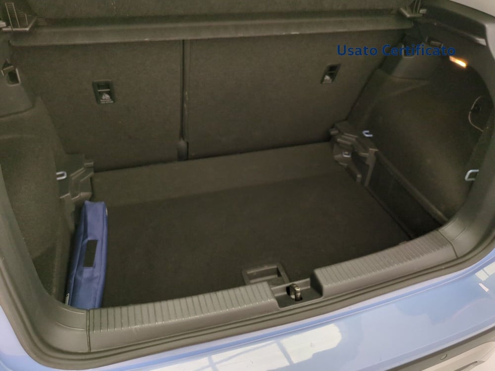 Volkswagen T-Cross usata a Avellino (8)