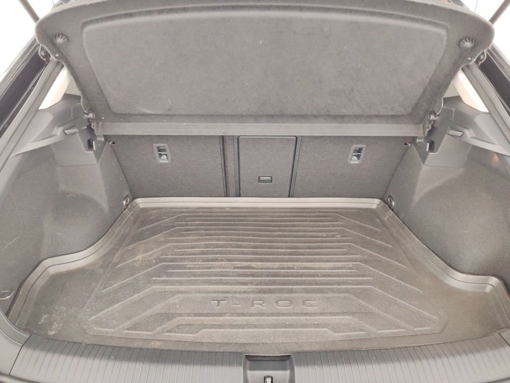 Volkswagen T-Roc usata a Massa-Carrara (16)