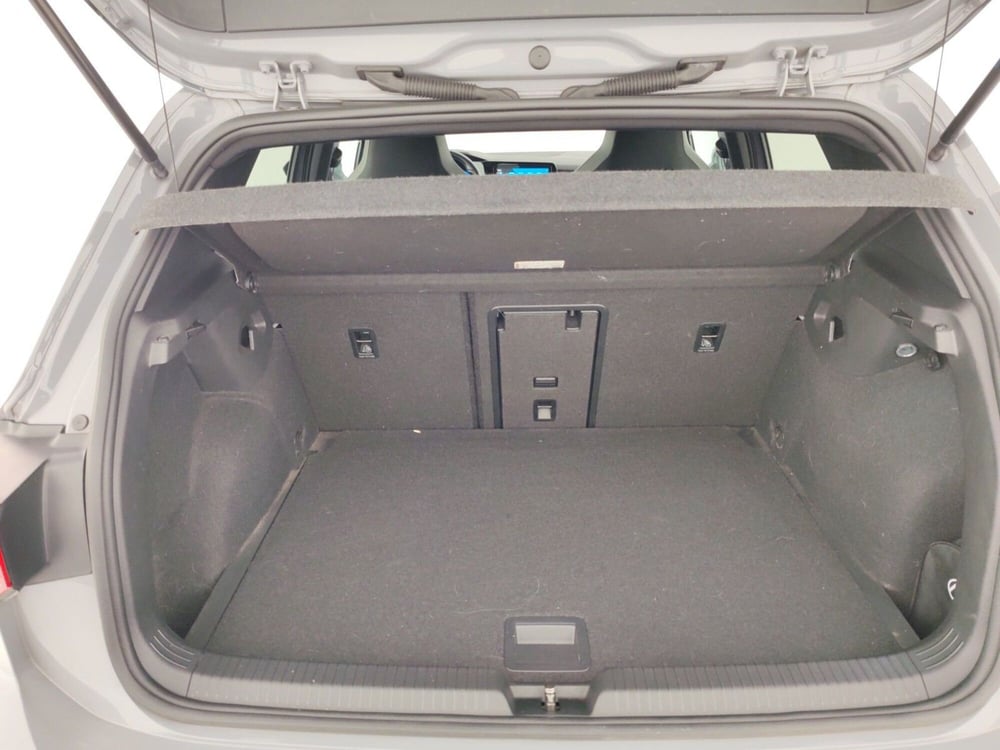 Volkswagen Golf usata a Massa-Carrara (16)