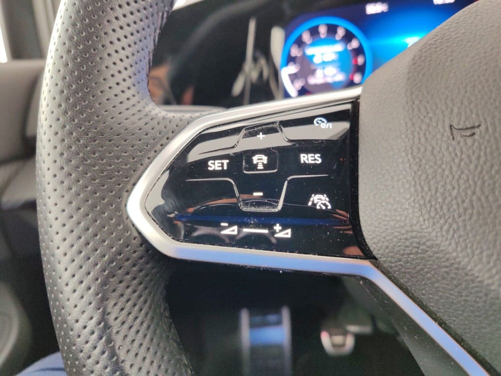 Volkswagen Golf usata a Massa-Carrara (14)