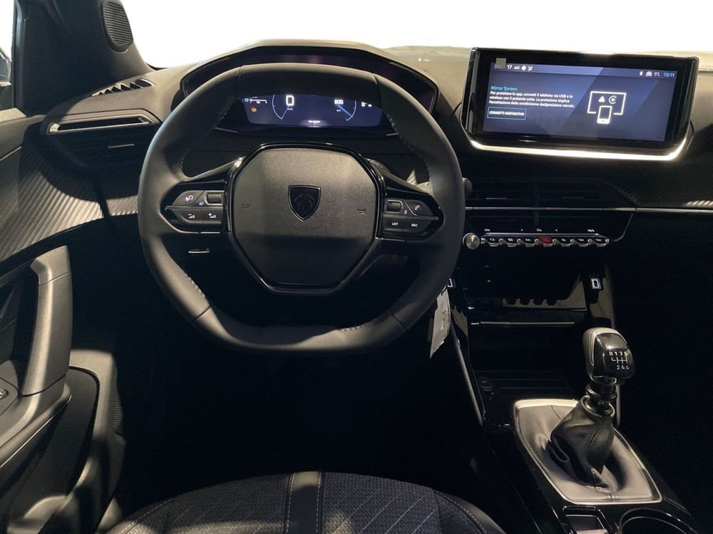 Peugeot 2008 nuova a Salerno (10)