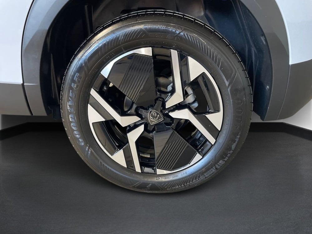 Peugeot 2008 nuova a Salerno (8)