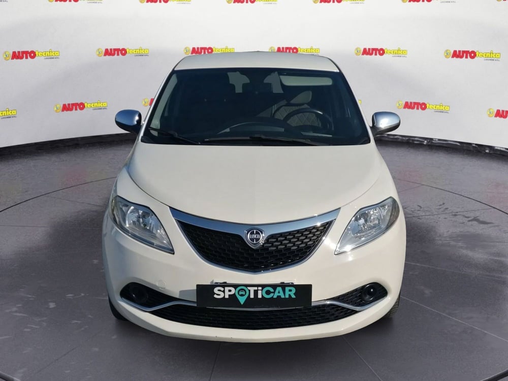 Lancia Ypsilon usata a Pistoia (2)
