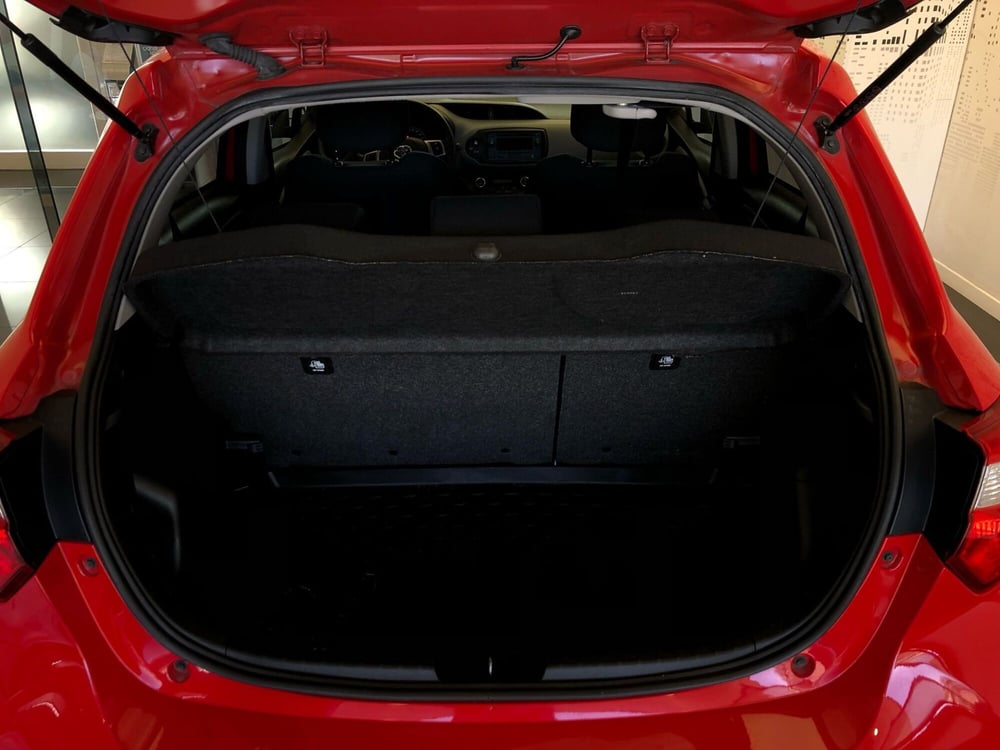 Toyota Yaris usata a Bergamo (12)