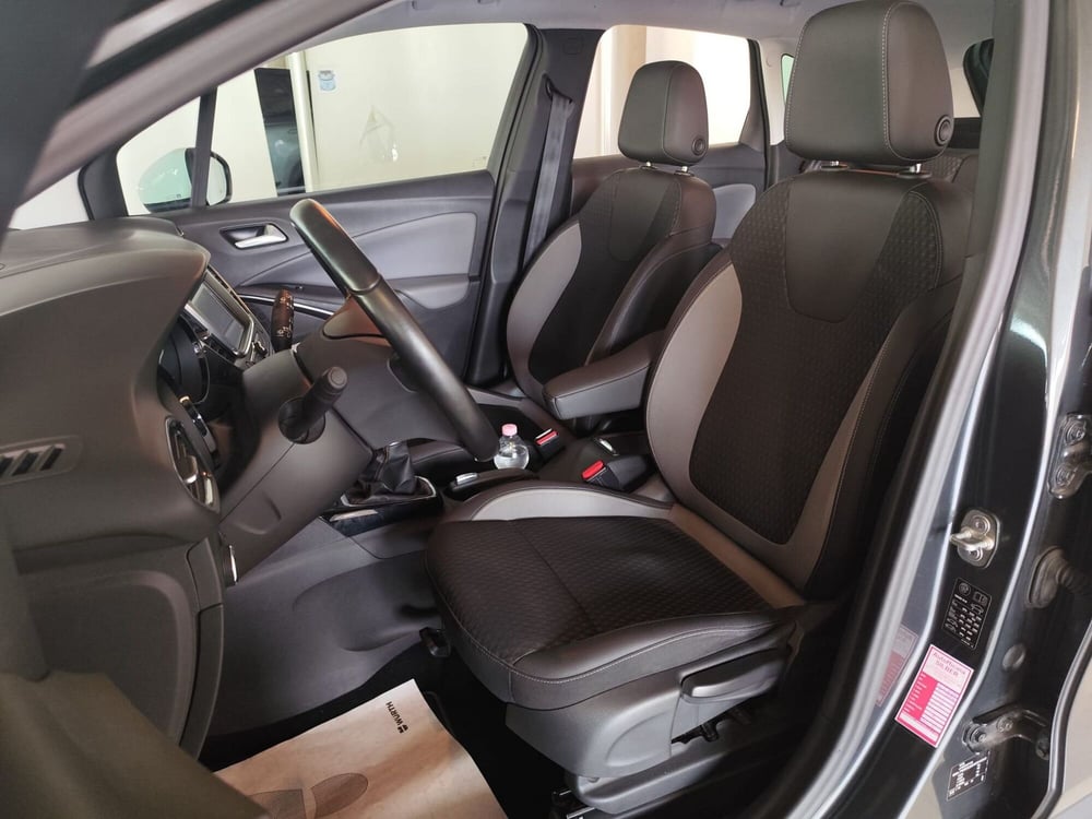 Opel Crossland X usata a Milano (14)