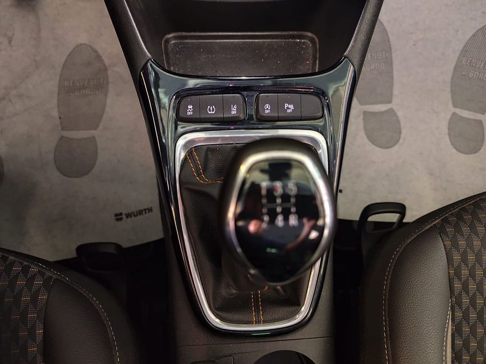 Opel Crossland X usata a Milano (19)