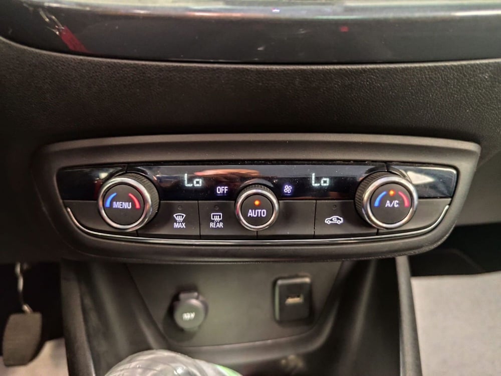 Opel Crossland X usata a Milano (20)