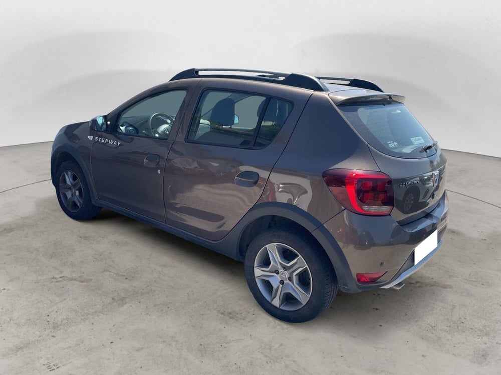 Dacia Sandero usata a Roma (4)