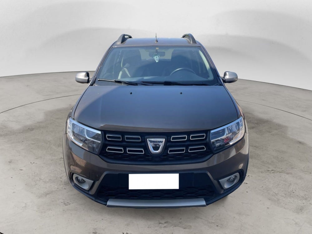 Dacia Sandero usata a Roma (6)