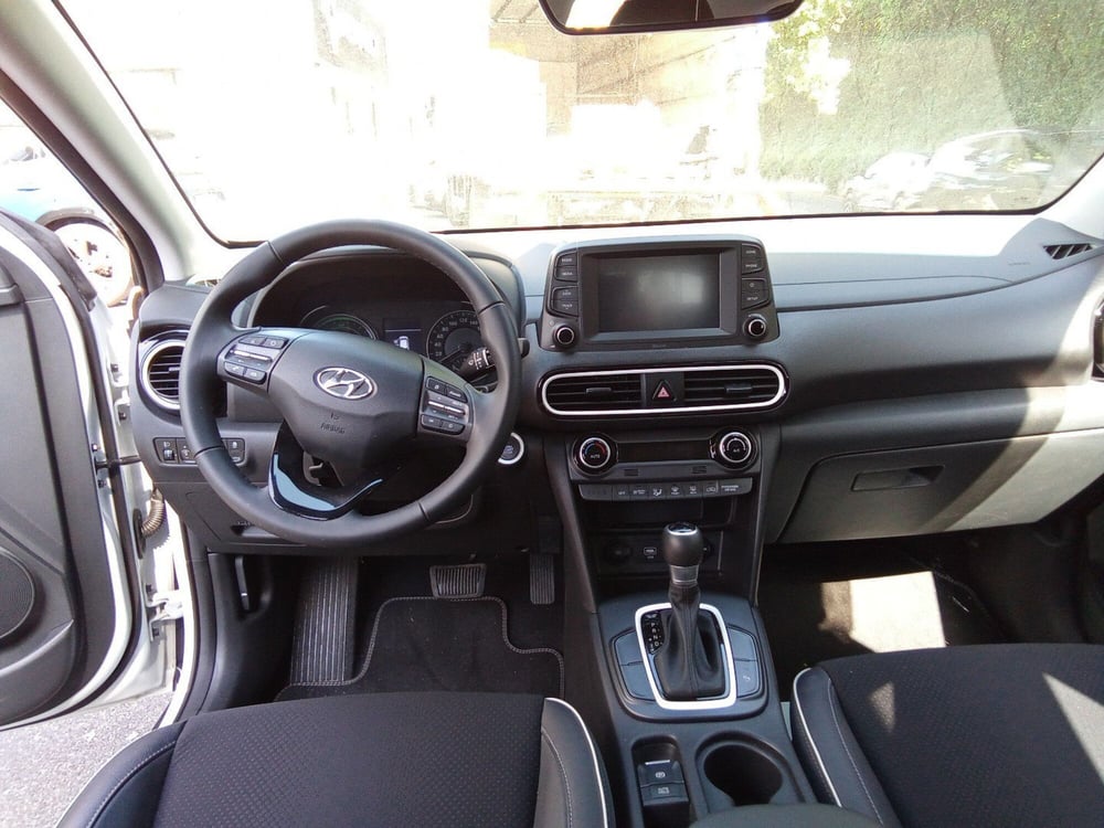 Hyundai Kona usata a Roma (10)