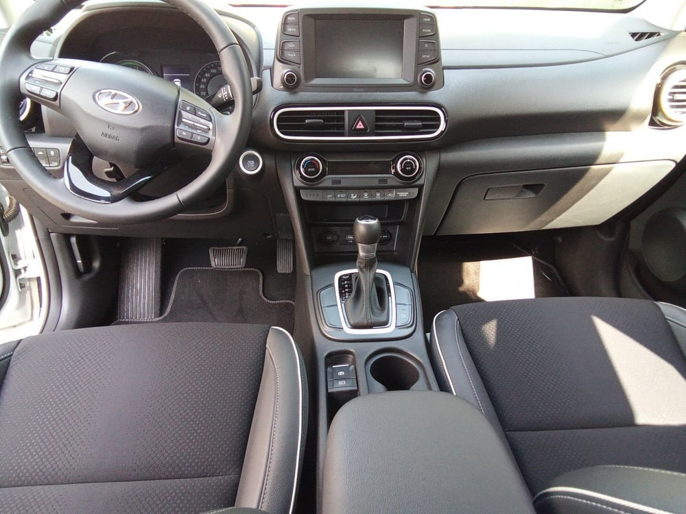 Hyundai Kona usata a Roma (11)