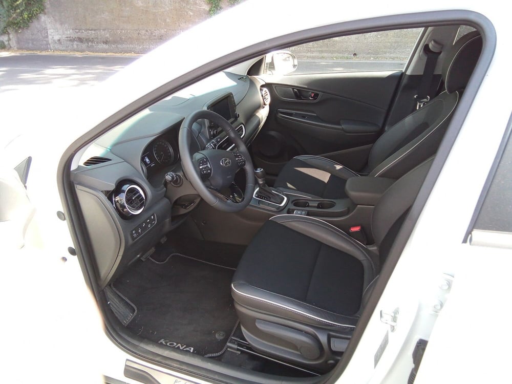 Hyundai Kona usata a Roma (9)