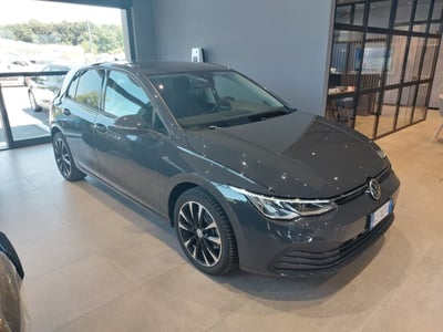 Volkswagen Golf 1.5 TGI DSG Life del 2022 usata a Ceccano