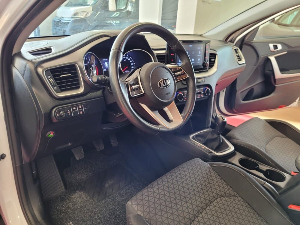 Kia XCeed usata a Rimini (8)