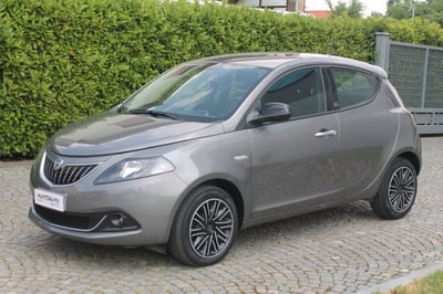 Lancia Ypsilon 1.0 FireFly 5 porte S&amp;S Hybrid Gold Plus del 2021 usata a Cuneo