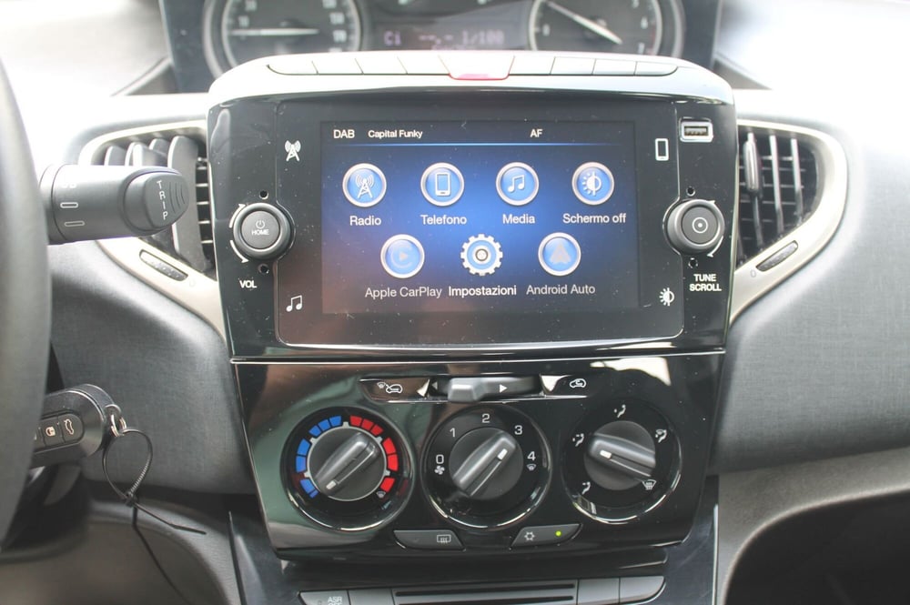 Lancia Ypsilon usata a Cuneo (14)