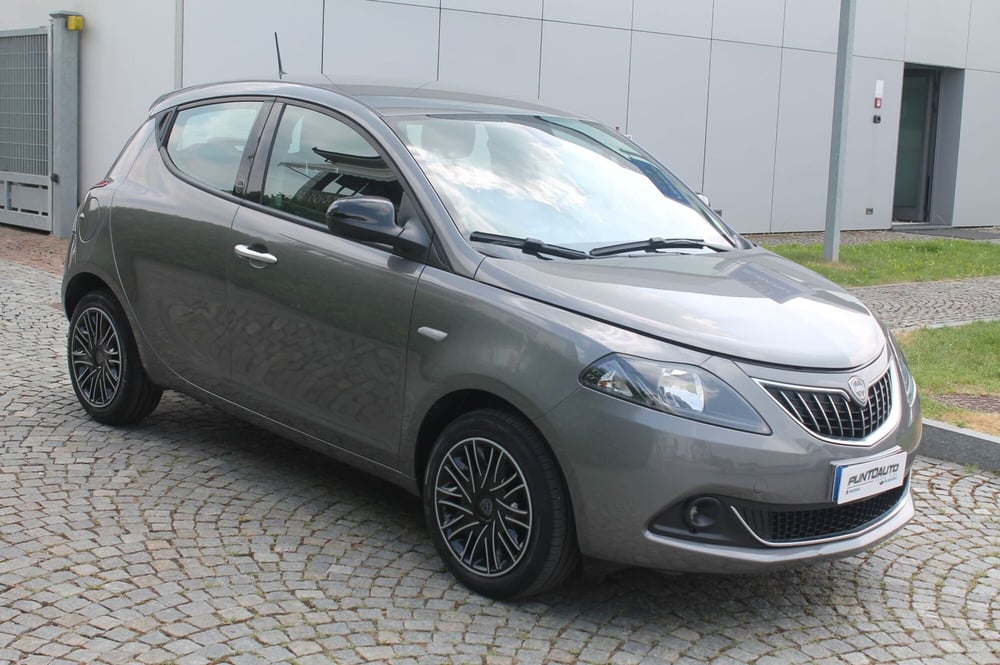 Lancia Ypsilon usata a Cuneo (3)