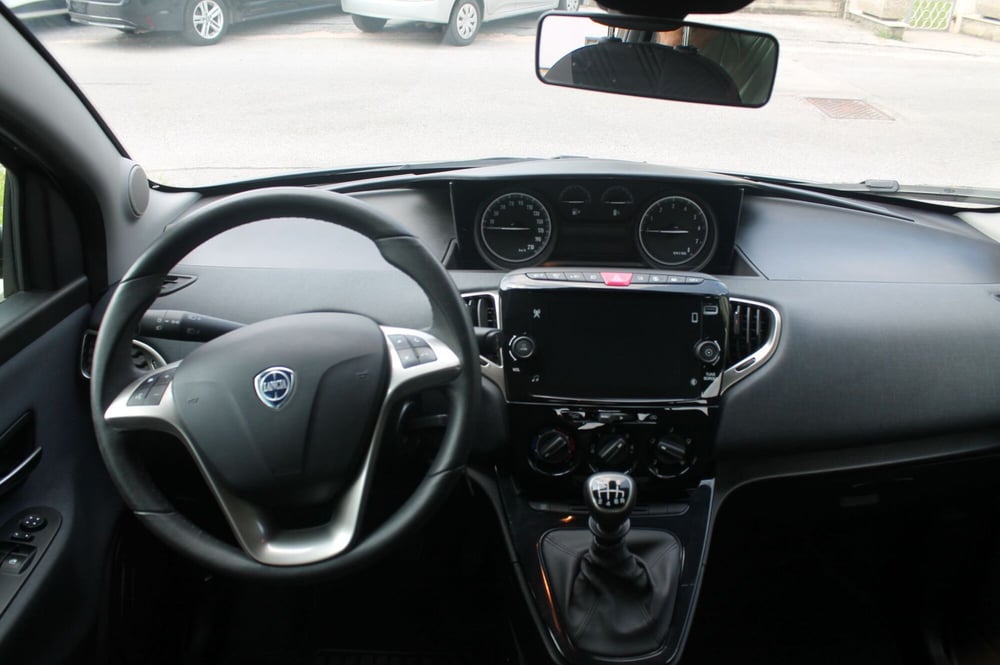 Lancia Ypsilon usata a Cuneo (7)